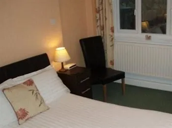 לינה וארוחת בוקר Ambleside Lodge