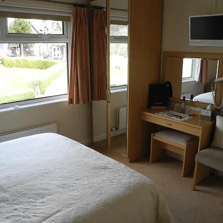 לינה וארוחת בוקר Ambleside Lodge