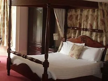 לינה וארוחת בוקר Ambleside Lodge