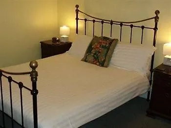 Ambleside Lodge לינה וארוחת בוקר